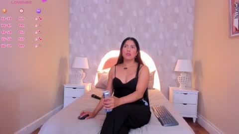 isabella__milf online show from March 28, 2026, 7:13 pm
