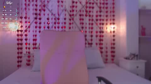 Snapshot of isabella__shine chatting on February 20, 2025, 3:52 pm Isa online show from February 20, 2025, 3:52 pm