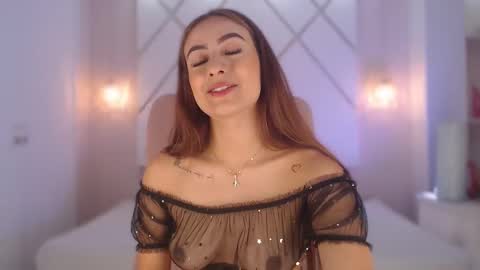 Snapshot of isabella__shine chatting on September 10, 2025, 1:55 pm Isa online show from September 10, 2025, 1:55 pm