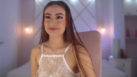 Snapshot of isabella__shine chatting on October 1, 2025, 3:40 pm Isa online show from October 1, 2025, 3:40 pm