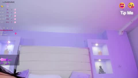 Snapshot of isabella_daniell chatting on March 9, 2025, 10:08 am Isa online show from March 9, 2025, 10:08 am