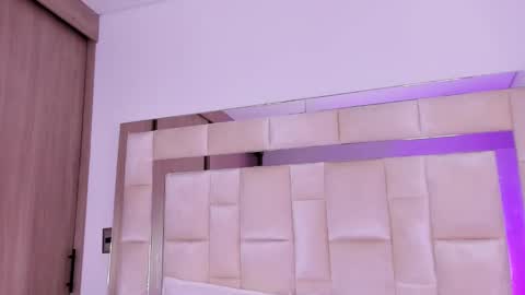 Snapshot of isabella_gomez11 chatting on January 23, 2025, 9:39 pm isabella_gomez11 online show from January 23, 2025, 9:39 pm