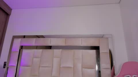 Snapshot of isabella_gomez11 chatting on February 3, 2025, 9:39 pm isabella_gomez11 online show from February 3, 2025, 9:39 pm