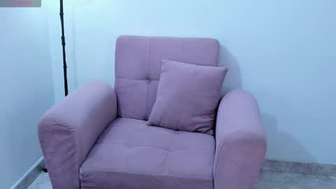 ISABELLA online show from October 7, 2025, 11:57 pm