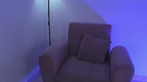 ISABELLA online show from October 25, 2025, 11:21 pm