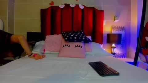 isabella montez online show from March 1, 2025, 12:01 pm