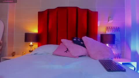 isabella montez online show from March 3, 2025, 2:59 pm