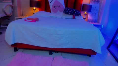 isabella montez online show from March 6, 2025, 3:02 pm
