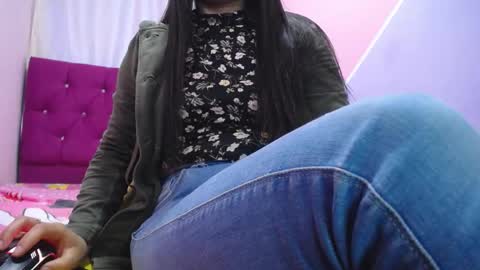 Snapshot of isabella_nice_ chatting on October 3, 2025, 4:04 pm abby online show from October 3, 2025, 4:04 pm