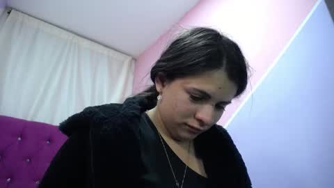 Snapshot of isabella_nice_ chatting on October 6, 2025, 11:57 pm abby online show from October 6, 2025, 11:57 pm