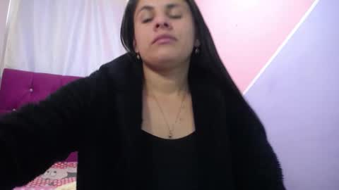 Snapshot of isabella_nice_ chatting on October 22, 2025, 4:40 pm abby online show from October 22, 2025, 4:40 pm