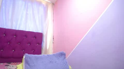 Snapshot of isabella_nice_ chatting on October 23, 2025, 2:49 pm abby online show from October 23, 2025, 2:49 pm