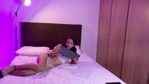 Snapshot of isabella_oa chatting on June 19, 2026, 7:28 pm isabella santana online show from June 19, 2026, 7:28 pm