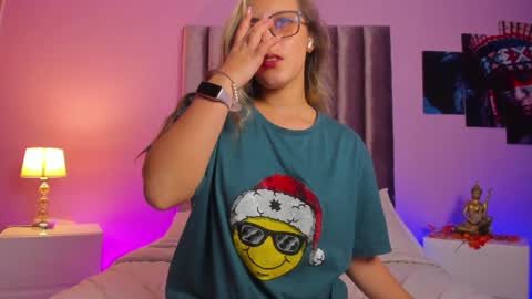 Snapshot of isabella_rross chatting on December 19, 2024, 4:13 am Isabella Rros online show from December 19, 2024, 4:13 am