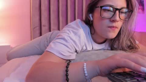 Snapshot of isabella_rross chatting on March 11, 2025, 7:26 am Isabella Rros online show from March 11, 2025, 7:26 am