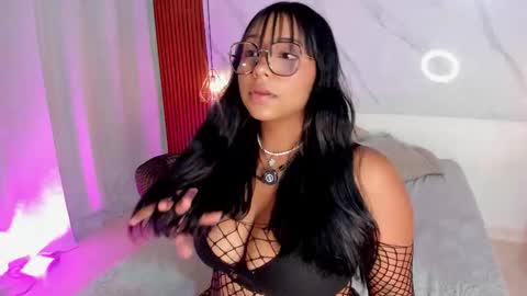 isabella zc online show from February 3, 2026, 8:14 pm