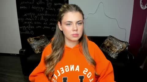 isabellabler online show from October 21, 2025, 11:55 am