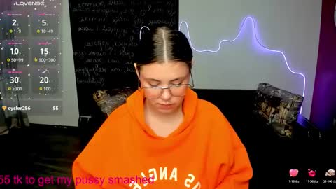 isabellabler online show from November 7, 2025, 7:19 am