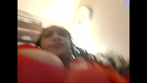 Isabella online show from October 16, 2025, 11:44 am