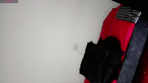 isabellacollen online show from July 19, 2026, 1:09 am