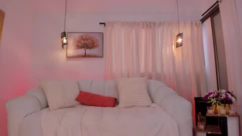 Snapshot of isabellalux_ chatting on March 16, 2026, 4:00 pm ISABELLA online show from March 16, 2026, 4:00 pm