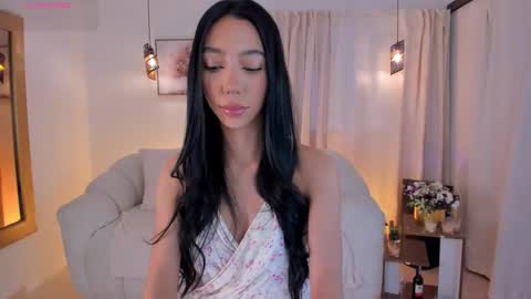 Snapshot of isabellalux_ chatting on March 23, 2026, 7:51 pm ISABELLA online show from March 23, 2026, 7:51 pm