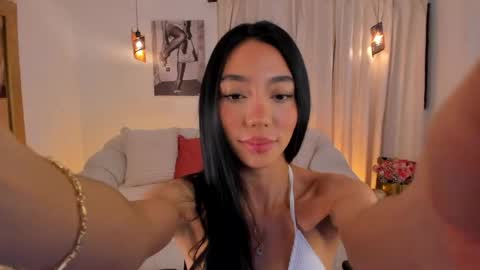 Snapshot of isabellalux_ chatting on April 11, 2026, 3:16 pm ISABELLA online show from April 11, 2026, 3:16 pm