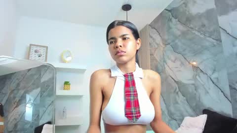 Snapshot of isabellamonet chatting on May 12, 2026, 7:22 pm isabellamonet online show from May 12, 2026, 7:22 pm