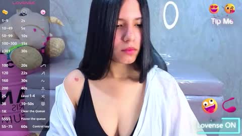 Isa  online show from February 8, 2026, 1:03 pm