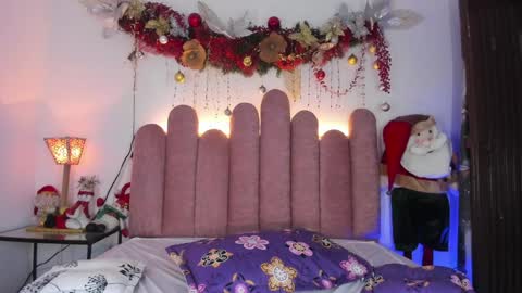  Martina  IG martissmith01 online show from January 6, 2025, 9:00 pm