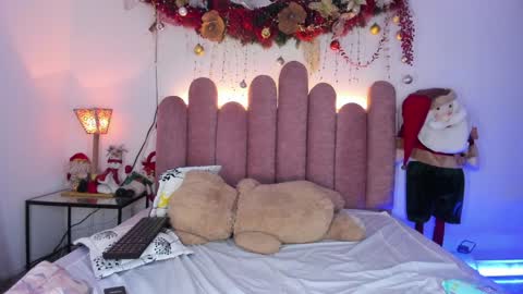  Martina  IG martissmith01 online show from January 7, 2025, 12:03 am