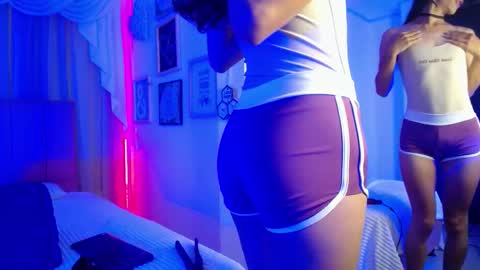 Isabelle Daza online show from March 2, 2026, 12:23 pm