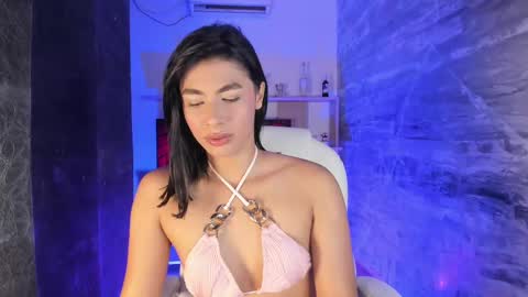 Snapshot of isabellefoxx chatting on March 4, 2025, 2:42 pm Isa online show from March 4, 2025, 2:42 pm