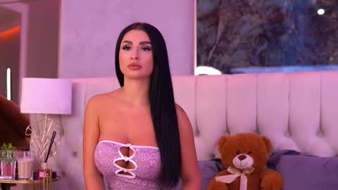 IsabelleHunt online show from September 17, 2025, 4:47 am
