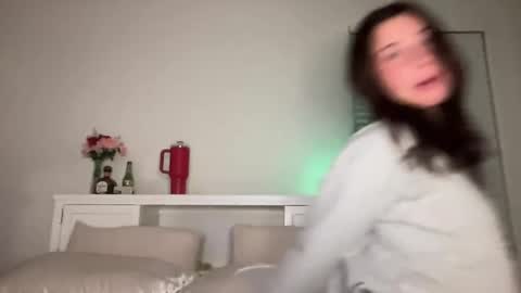 Snapshot of isabellekinsley chatting on February 18, 2025, 3:53 am isabellekinsley online show from February 18, 2025, 3:53 am