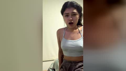 Isa online show from February 25, 2026, 1:48 am