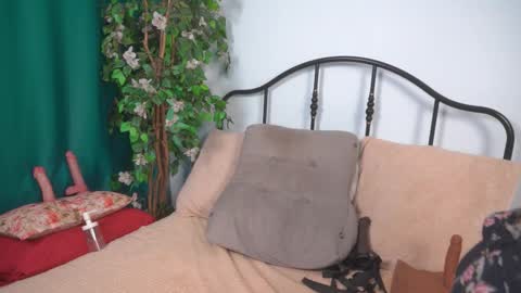 isadoradunkan online show from March 27, 2026, 7:57 pm