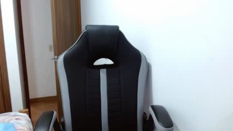 ISADORA online show from January 31, 2025, 2:15 am