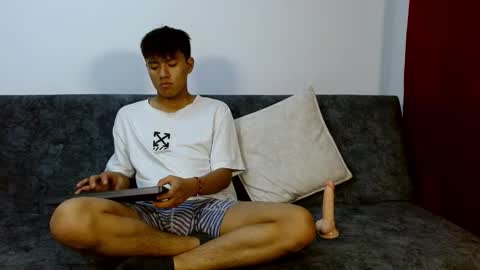 Snapshot of isak_lane chatting on November 2, 2025, 2:03 am isak_lane online show from November 2, 2025, 2:03 am