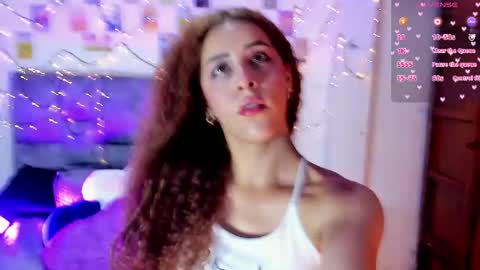 Isabela  online show from April 29, 2026, 2:48 am