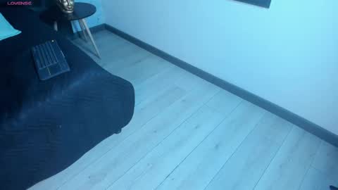 Snapshot of isasanders chatting on November 8, 2025, 7:12 pm I S A S AN D E R S online show from November 8, 2025, 7:12 pm