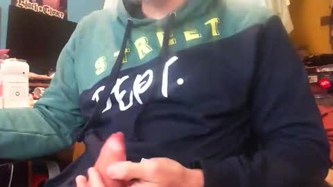 Isazayh online show from December 2, 2025, 7:31 pm