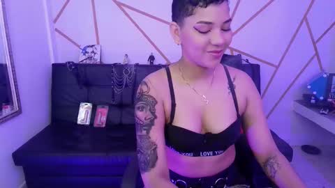 Snapshot of ise_lunny chatting on September 19, 2025, 8:53 pm isabela online show from September 19, 2025, 8:53 pm