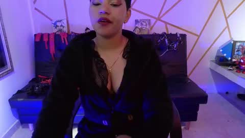 Snapshot of ise_lunny chatting on October 18, 2025, 9:54 am isabela online show from October 18, 2025, 9:54 am