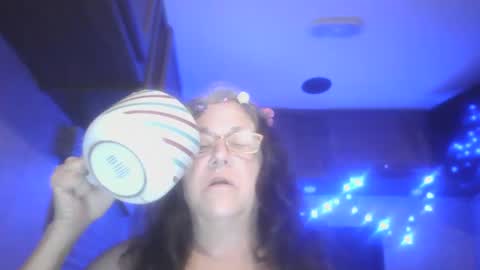 Snapshot of iseestarz420 chatting on December 9, 2024, 12:19 pm Iseestarz420 online show from December 9, 2024, 12:19 pm