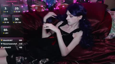 Snapshot of iselestias chatting on October 1, 2025, 9:21 pm Sele online show from October 1, 2025, 9:21 pm