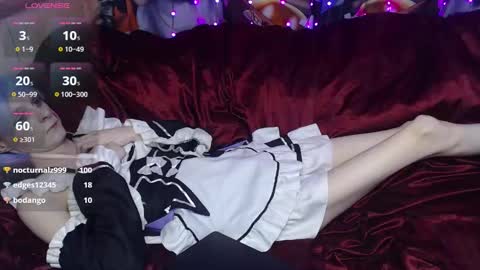 Snapshot of iselestias chatting on October 7, 2025, 11:24 pm Sele online show from October 7, 2025, 11:24 pm