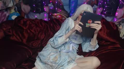 Snapshot of iselestias chatting on October 27, 2025, 10:03 pm Sele online show from October 27, 2025, 10:03 pm