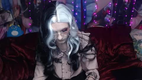 Snapshot of iselestias chatting on November 11, 2025, 10:43 pm Sele online show from November 11, 2025, 10:43 pm