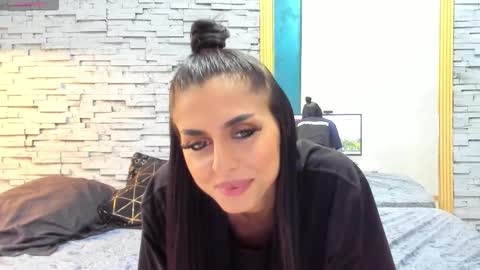 ishalyn online show from September 13, 2025, 5:40 am